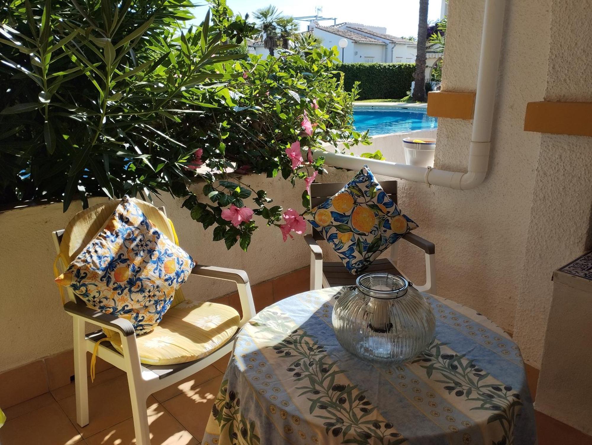 Hébergement de vacances Stylish House With Swimming Pool,near & Town, Wifi *